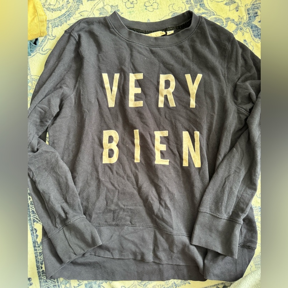 Very Bien Sweater top